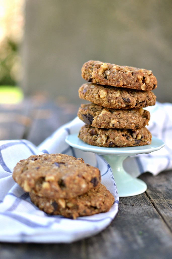 Vegan Walnut Chocolate Chunk Oatmeal Cookies - Radiant Rachels